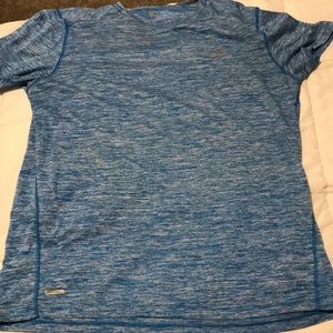 workout shirt